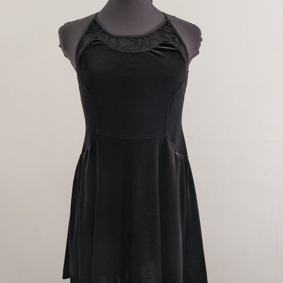 Velvet and Lace Black Nightshade Mini Dress SP - Picture 4 of 16